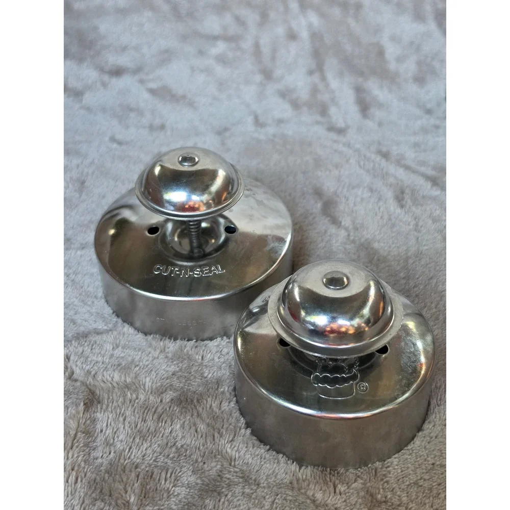 Pampered Chef Cut-N-Seal Set 3 and 4 Inch Stainless Sandwich Decruster Molds